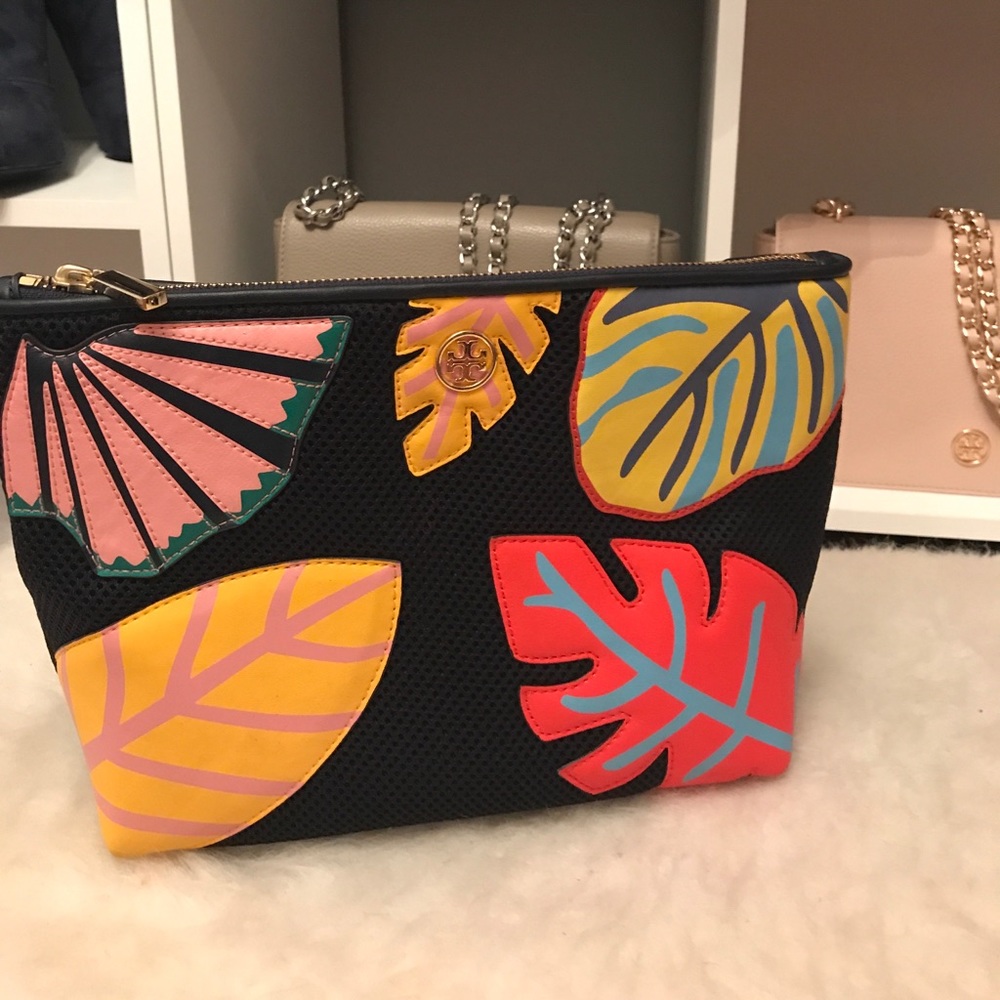 Tory Burch Kerrington Leaf Appliqué Cosmetic Bag