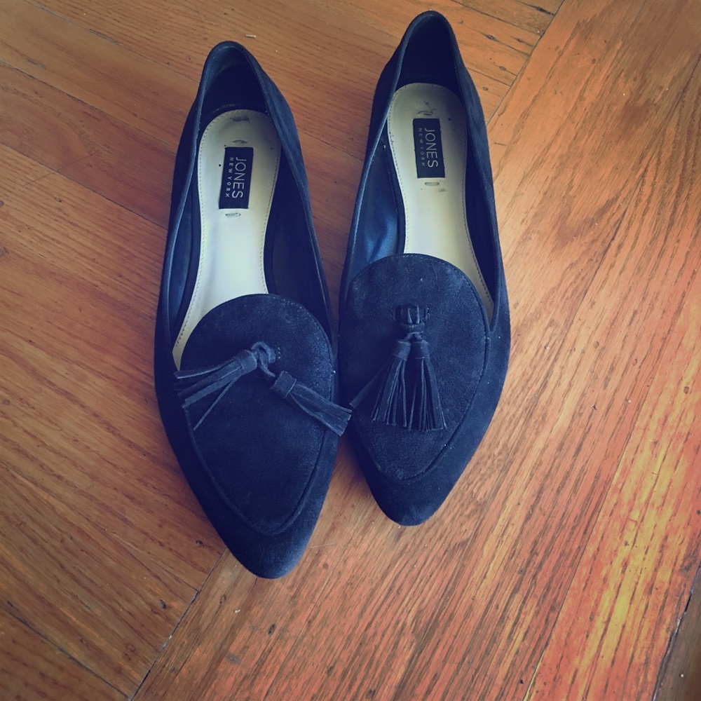 Super cute velvet flats