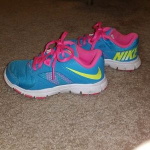 Girls Nike sneakers size 11.5
