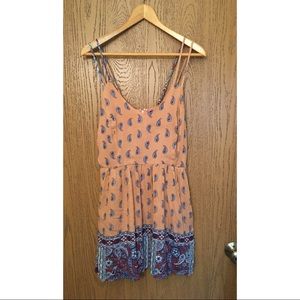 Chloe K paisley print peach dress