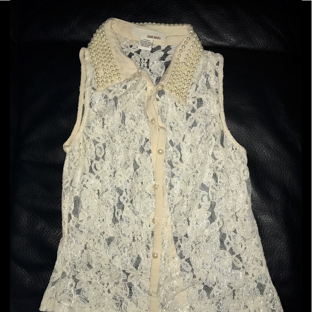 LACE PEARL SLEEVELESS BLOUSE