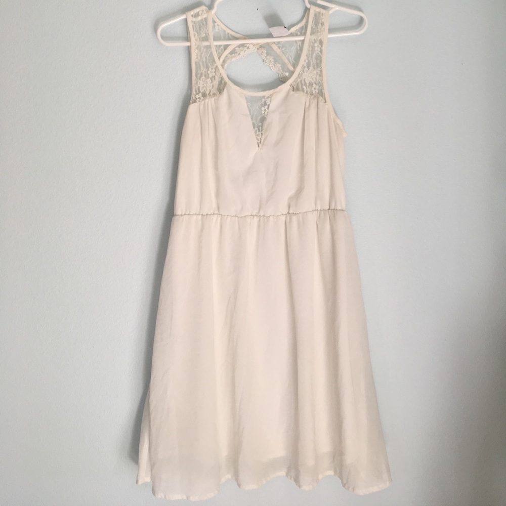 White lace dress