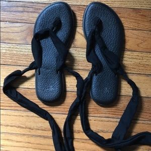 Sanuk sandals- size 8