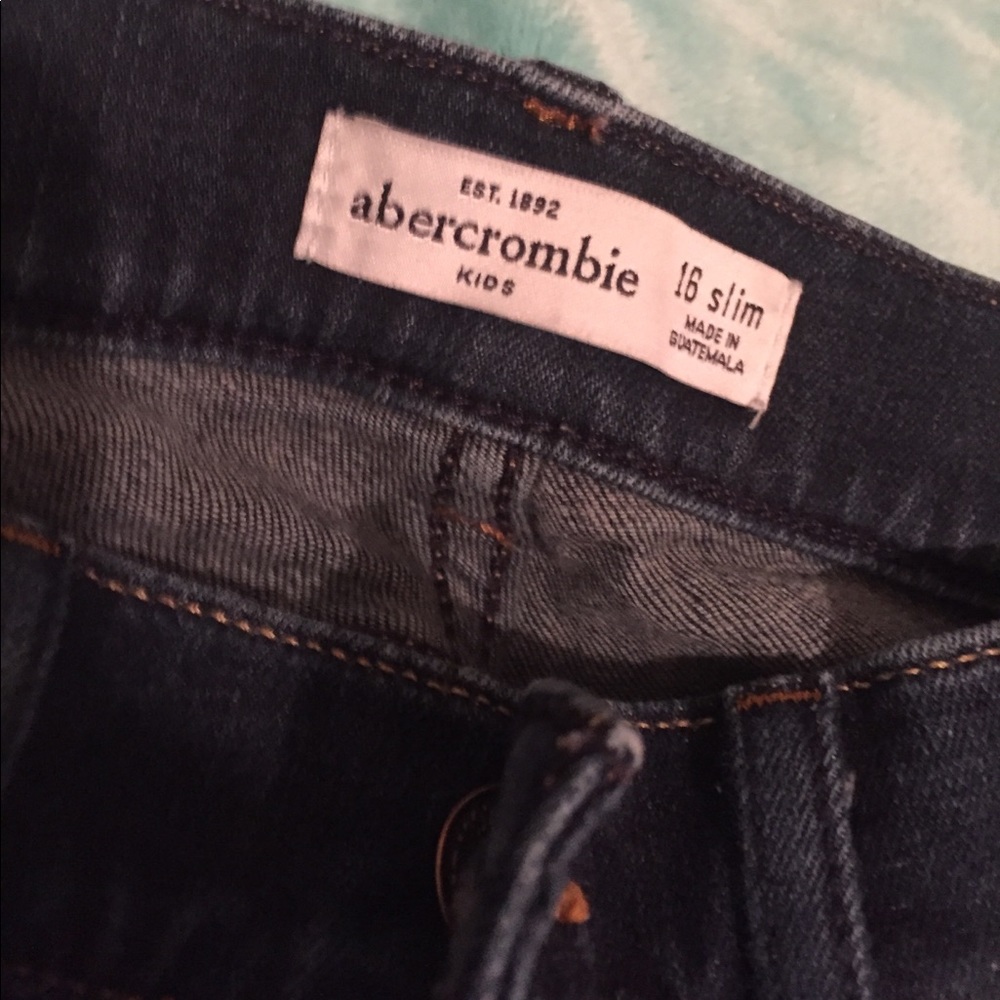 abercrombie kids 16 slim darkwash good condition!