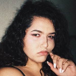 Meet your Posher, Justine