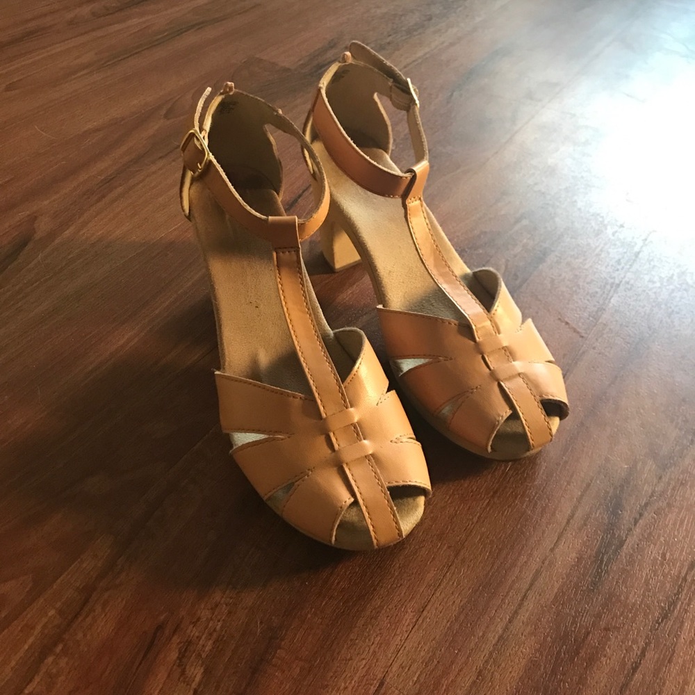 Swedish has been style wooden heels