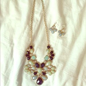 CLOSET CLOSING 11/4! Statement Necklace/Earrings!