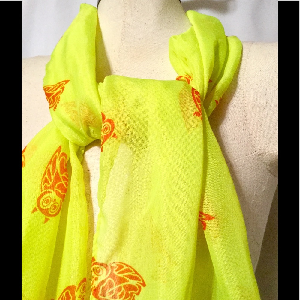 Yellow Orange Owl Fashion Neck Scarf NWOT - Picture 2 of 5