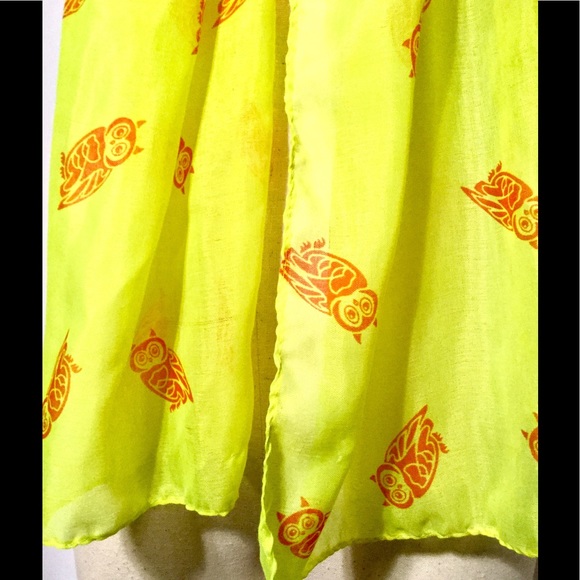 Yellow Orange Owl Fashion Neck Scarf NWOT - Picture 3 of 5