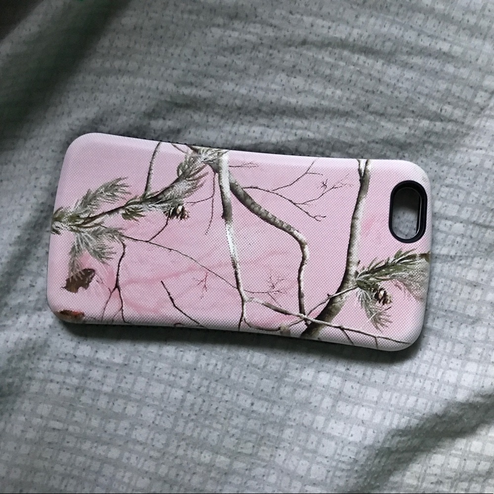 Pink camo iPhone 6/6s case