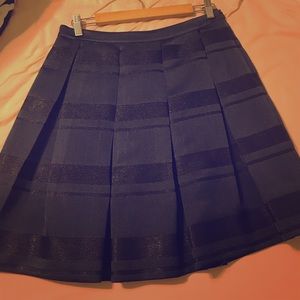 Vineyard Vines holiday skirt