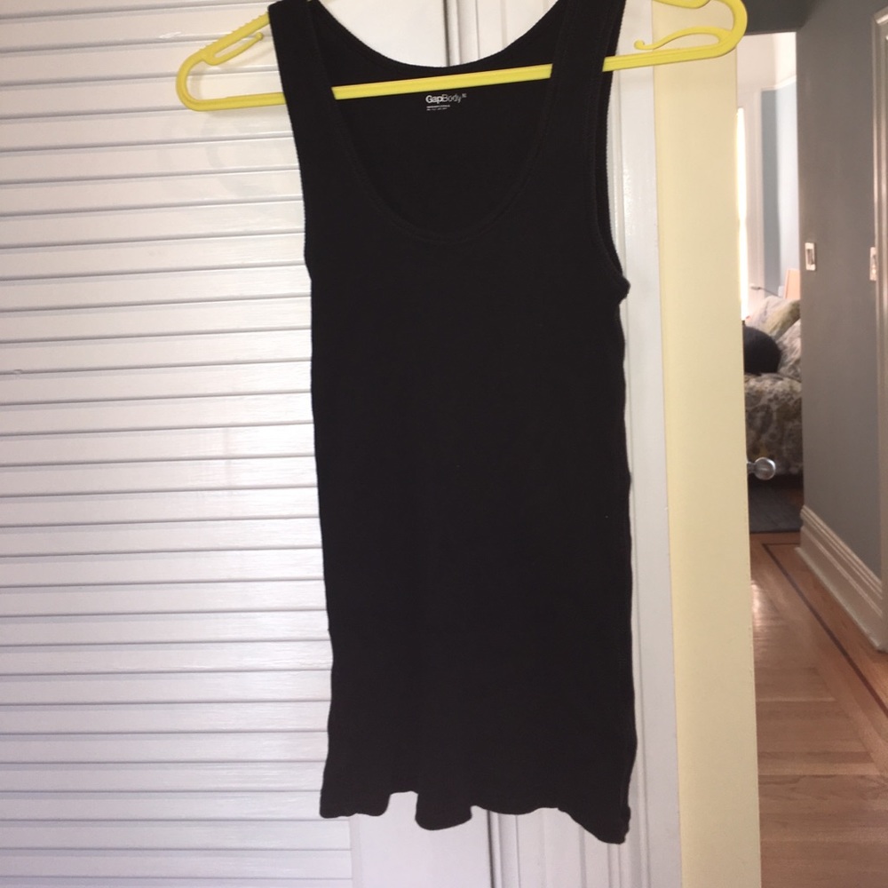 3 AVAILABLE GAPBODY black tank
