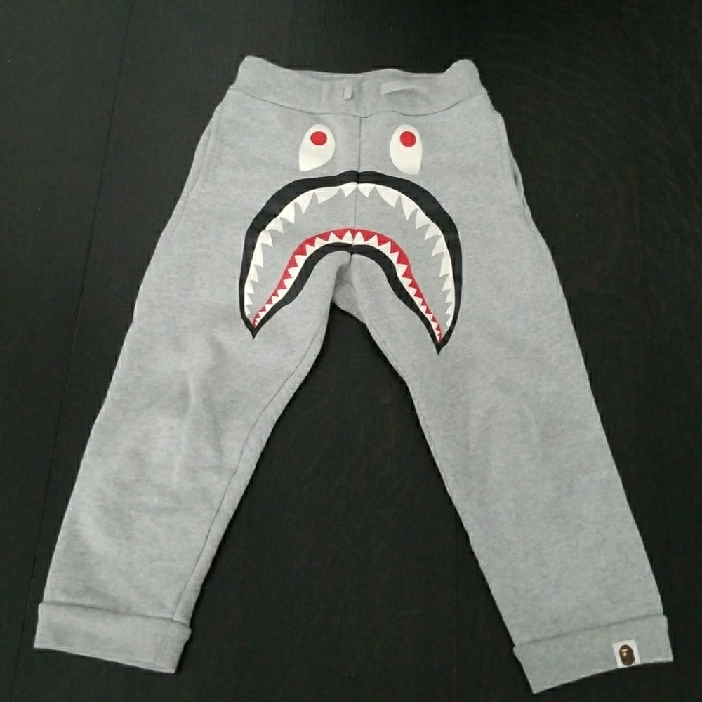 Authentic 💯Bape Kids Shark Sweatpants EUC *Rare*