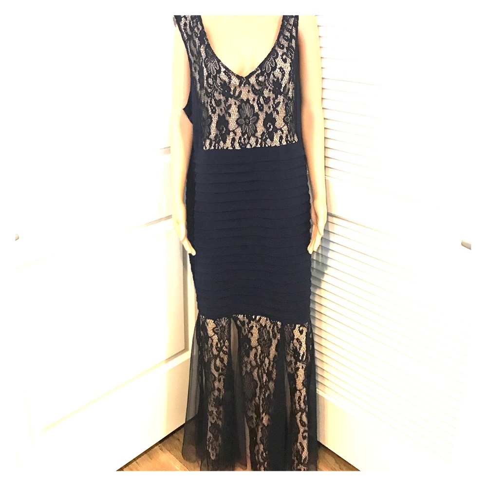 Beautiful fitted mermaid dress