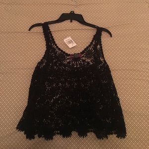 Black lace crop tank