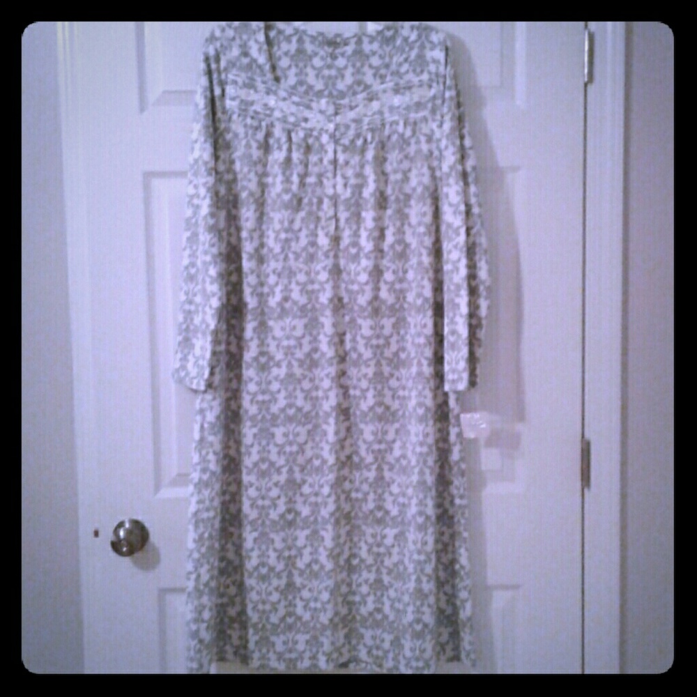 👀 Croft & Barrow Night Gown NWT