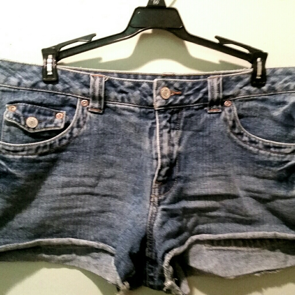 3 for 20$ Limited Too Jean shorts