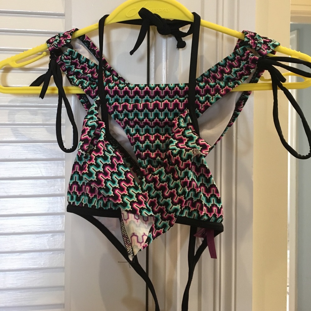 BUNDLE! BLOOMINGDALES AQUA purple and green bikini