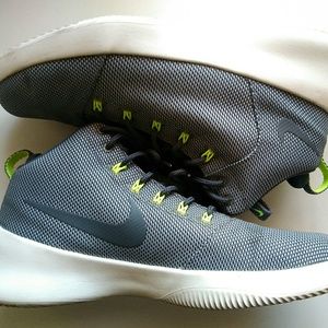 NIKE MID TOP MEN SHOE 👞 👞