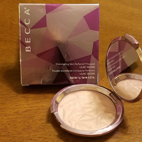 BECCA Lilac Geode, Pressed Powder - Picture 1 of 3