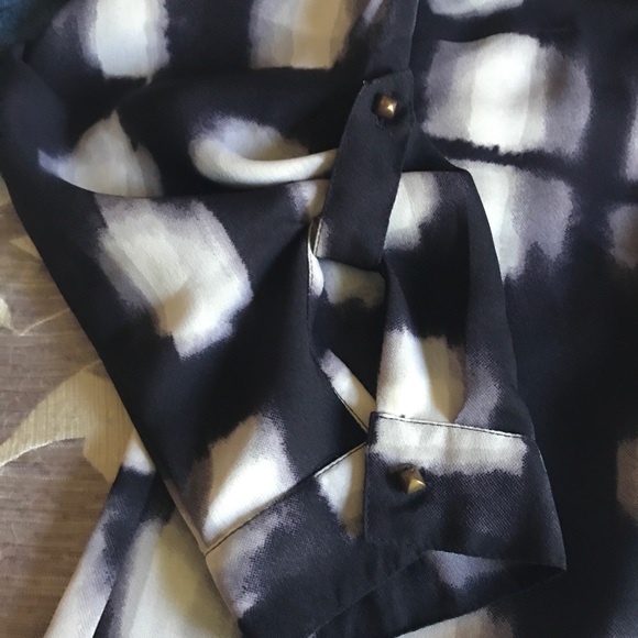Zippered blouse - Picture 6 of 6