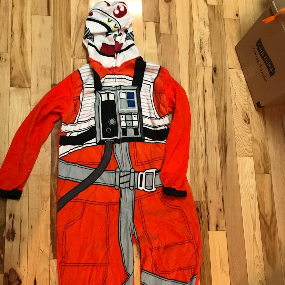 Unisex Star Wars fighter pilot pajamas