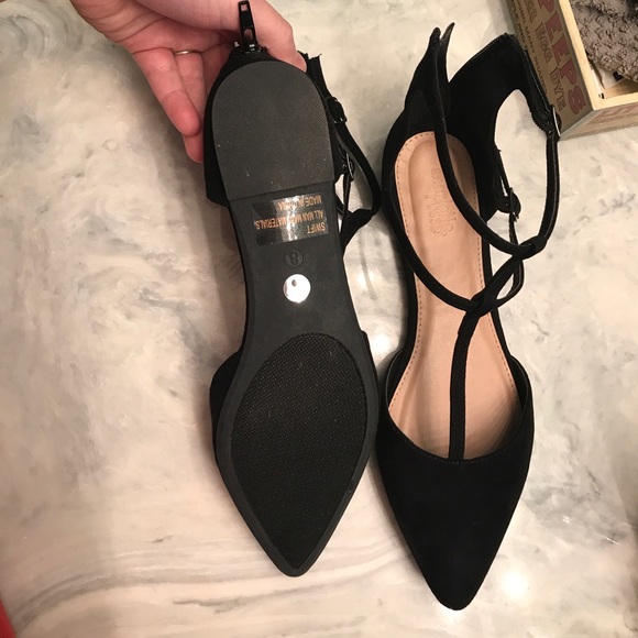 Sandals - Picture 2 of 2