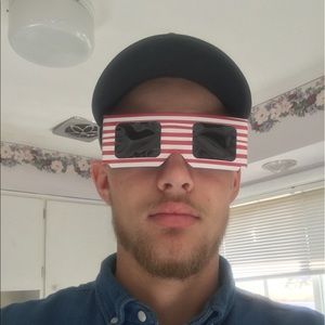 Meet your Posher, Tanner