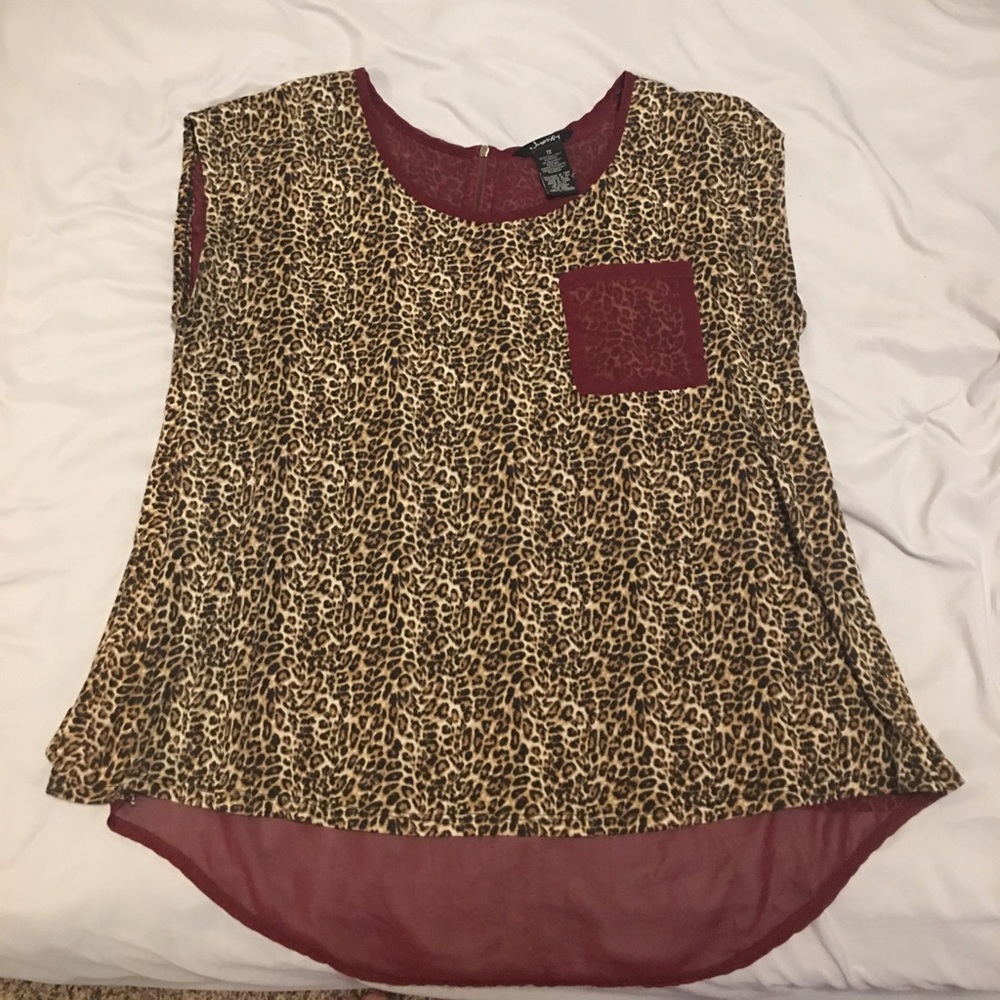 cheetah burgundy top with zipper back