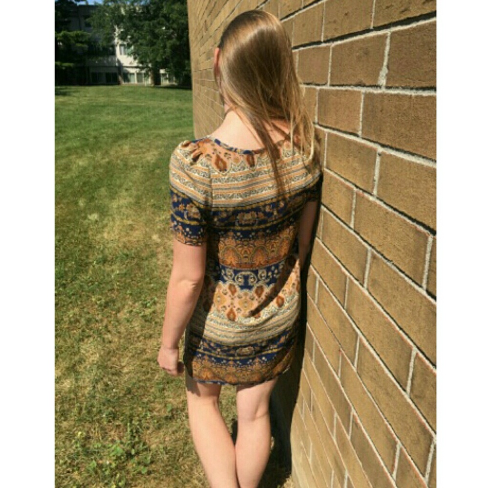 Patterned Dress - Picture 4 of 4