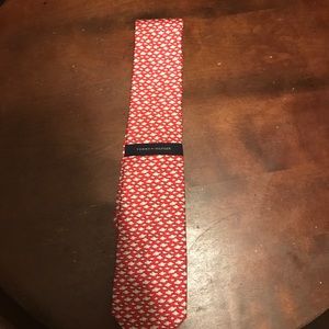 Red tie w/ fish design