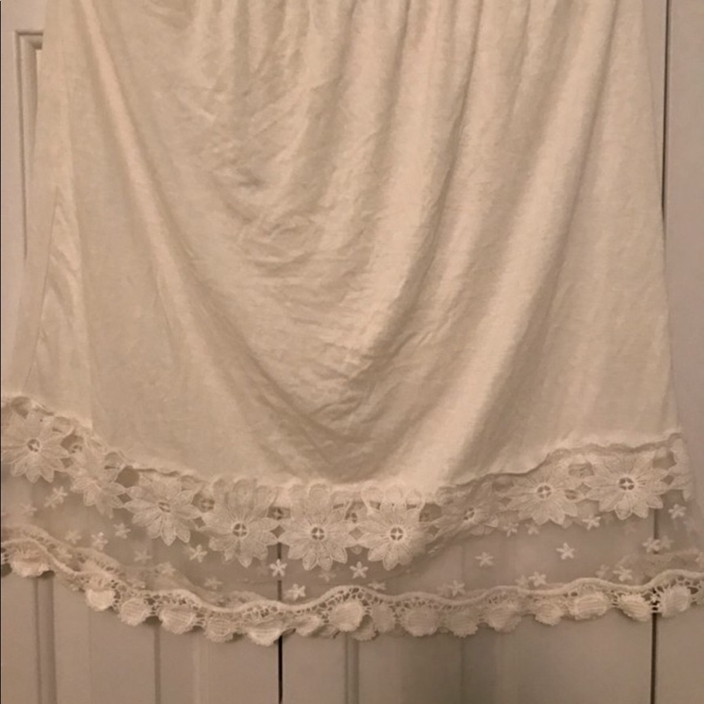 Dress extender with lace