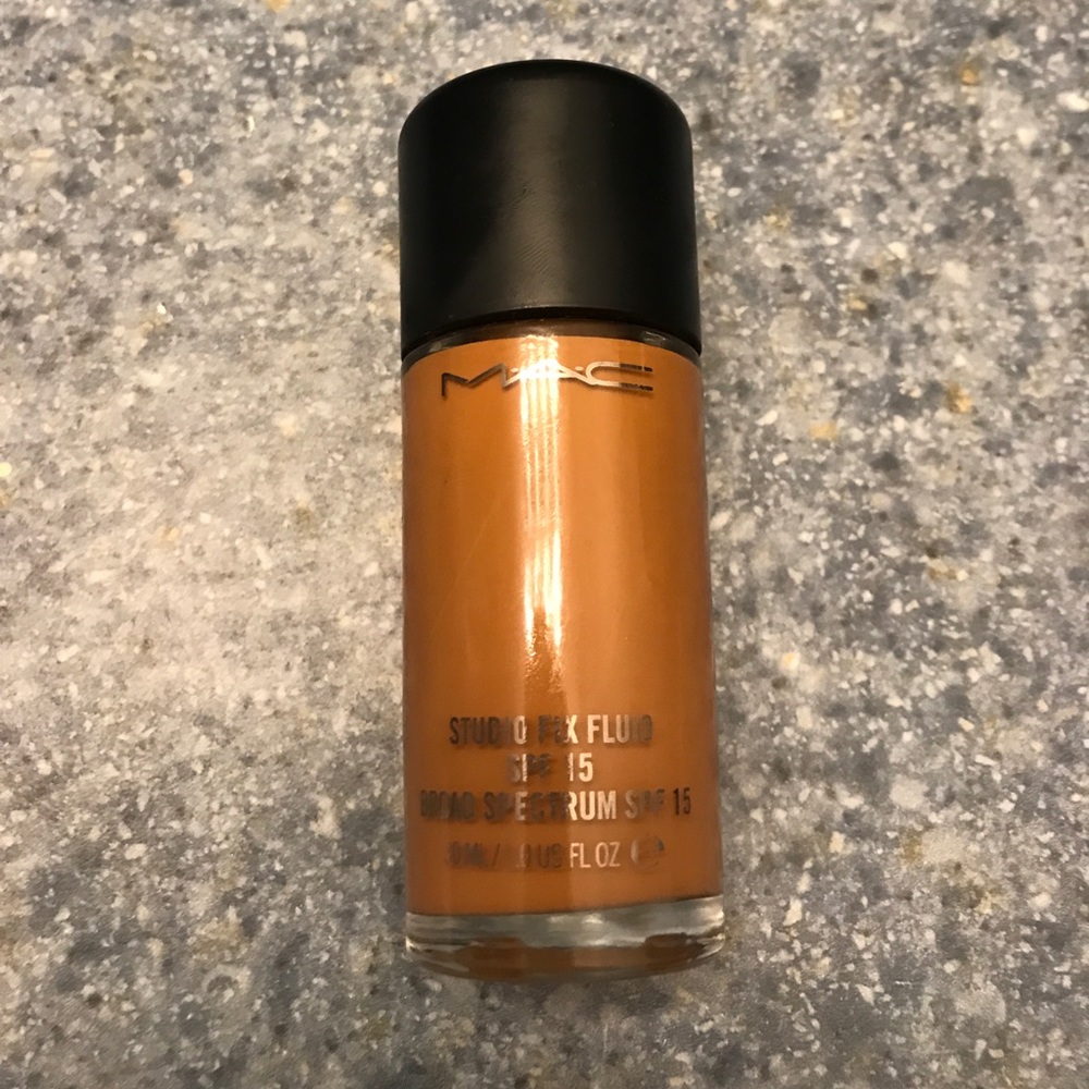 MAC STUDIO FIX FLUID | SPF 15 | FOUNDATION