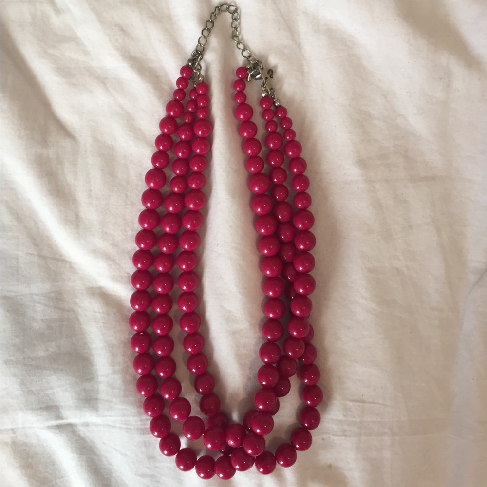 CLOSET CLOSING 11/4! Dark Pink Statement Necklace!