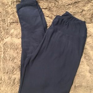 LuLaRoe OS leggings.