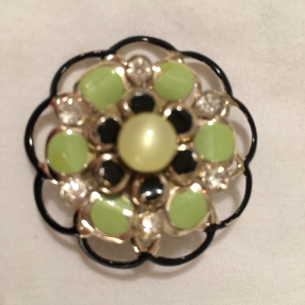 Vintage brooch pin lime green lucite dimensional
