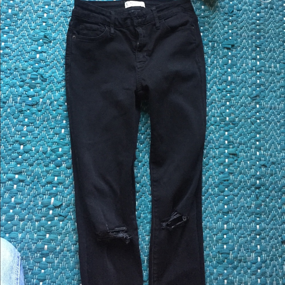 Black distressed jeans