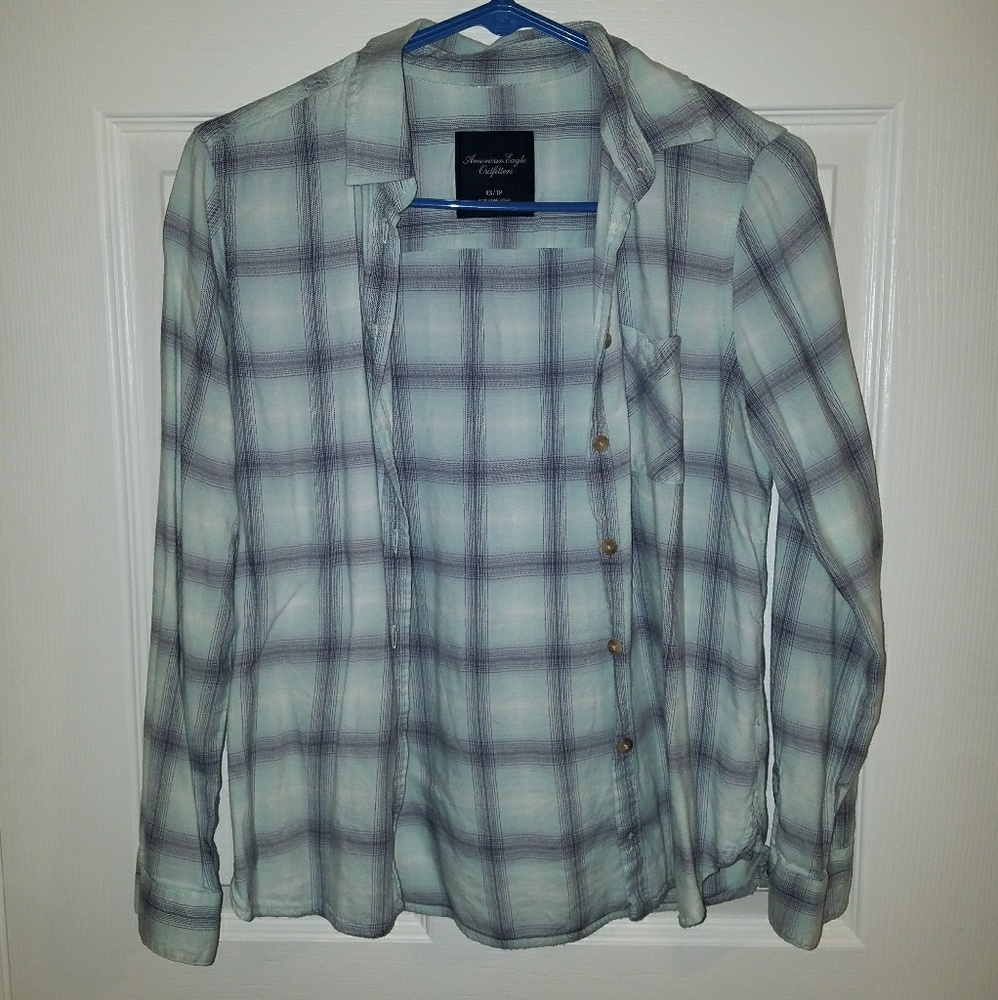 American Eagle button up blouse