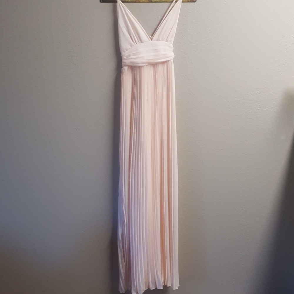 Criss Cross Chiffon Pleated Detailed Maxi dress
