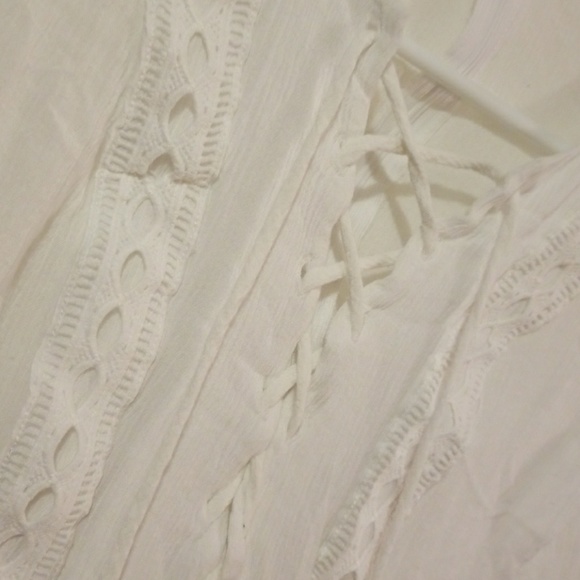 White romper - Picture 2 of 4