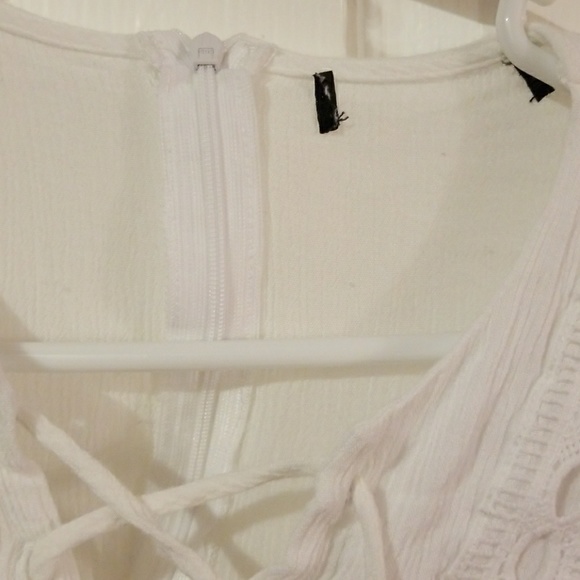 White romper - Picture 3 of 4