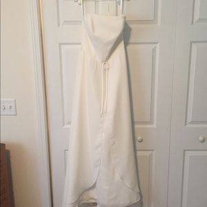 Never worn wedding dress.