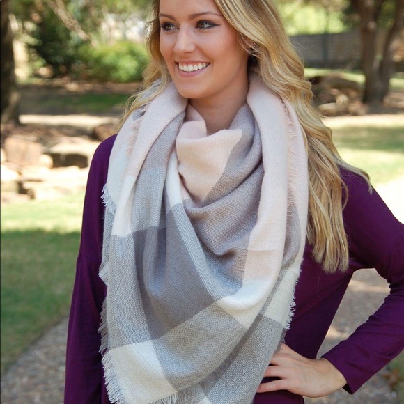 Blush / grey plaid blanket scarf - Picture 4 of 6