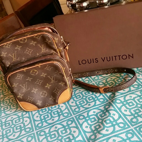 Louis Vuitton Handbags - Authentic louis vuitton crossbody