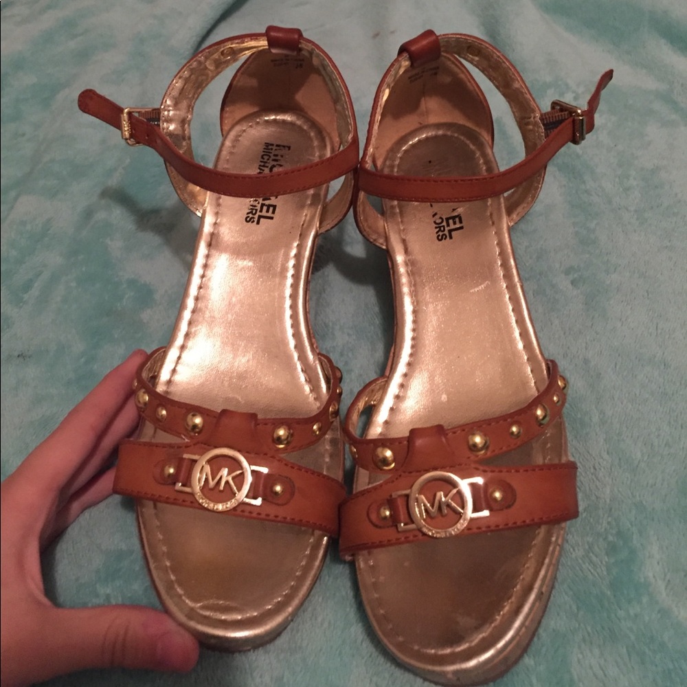 michael kors brown cute wedges ! good condition