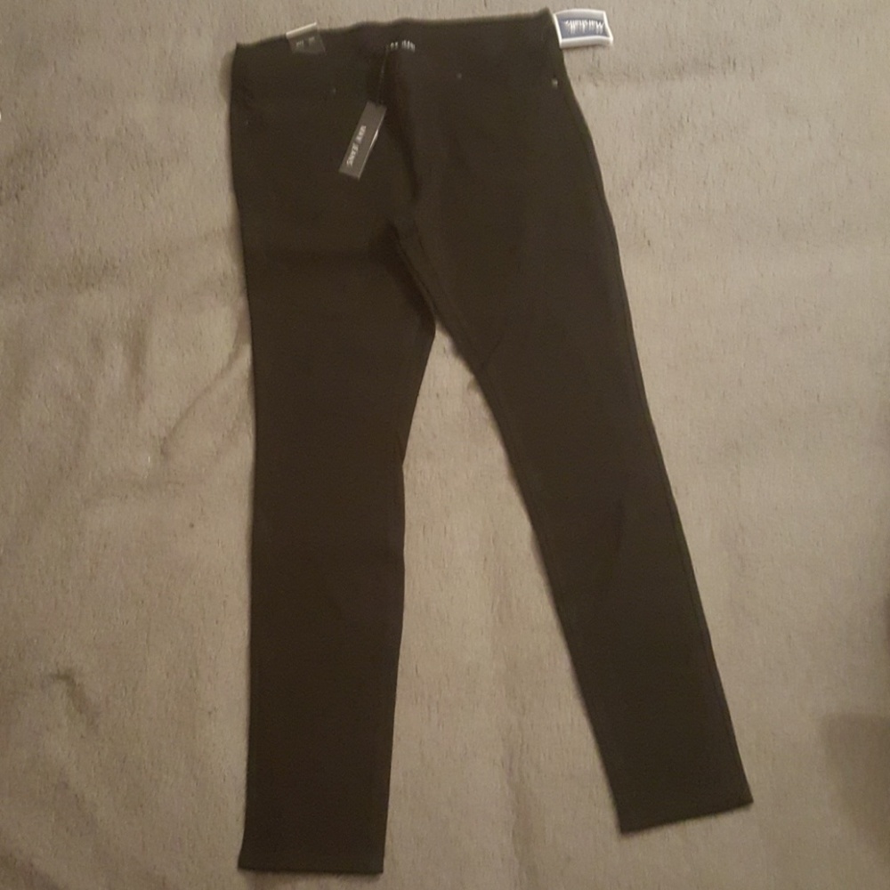 Max Jeans - Black Jegging - NEW