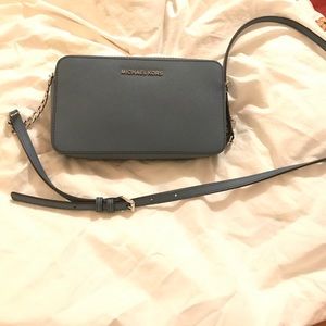 REAL Micheal Kors Jet Bag cross body (small)