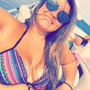 Meet your Posher, Caitlin