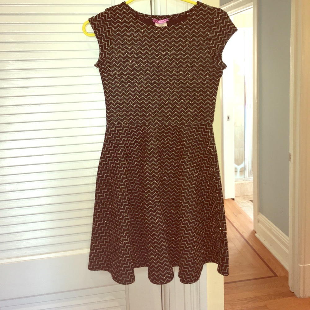 ❗️SOLD❗️BLOOMINGDALES AQUA black and gold dress