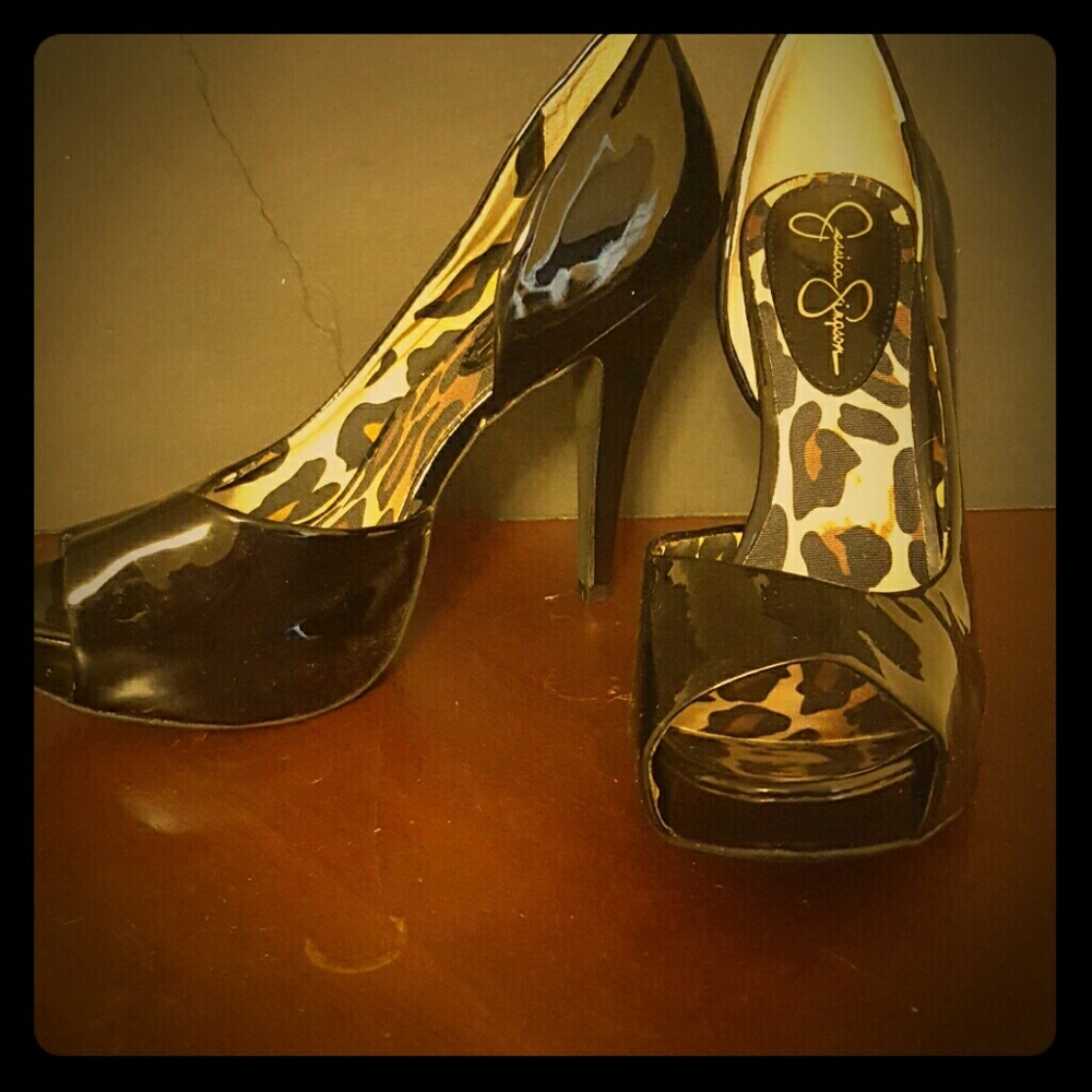 Jessica Simpson patent leather heels
